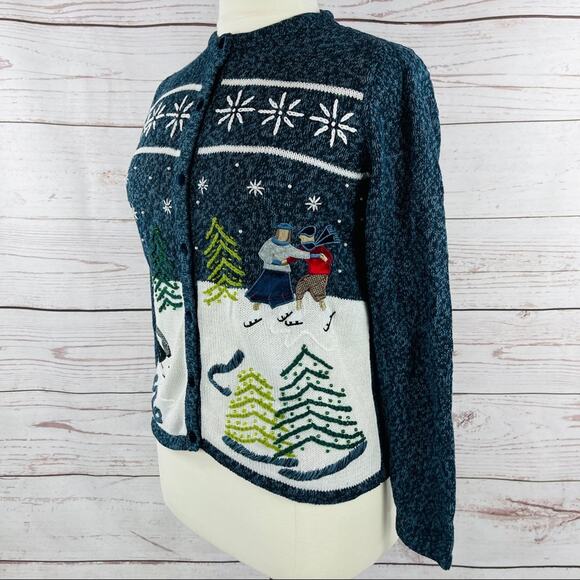 Reference Point winter scene cardigan snow ice skating skaters - Picture 5 of 13